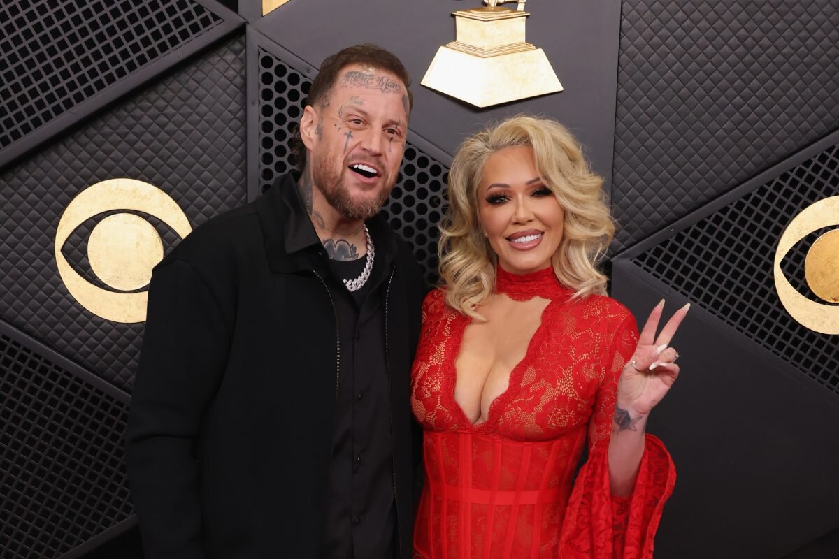 Bunnie Xo’s helping Jelly Roll find love amid divorce: ‘his DMs are open’ - KTLA