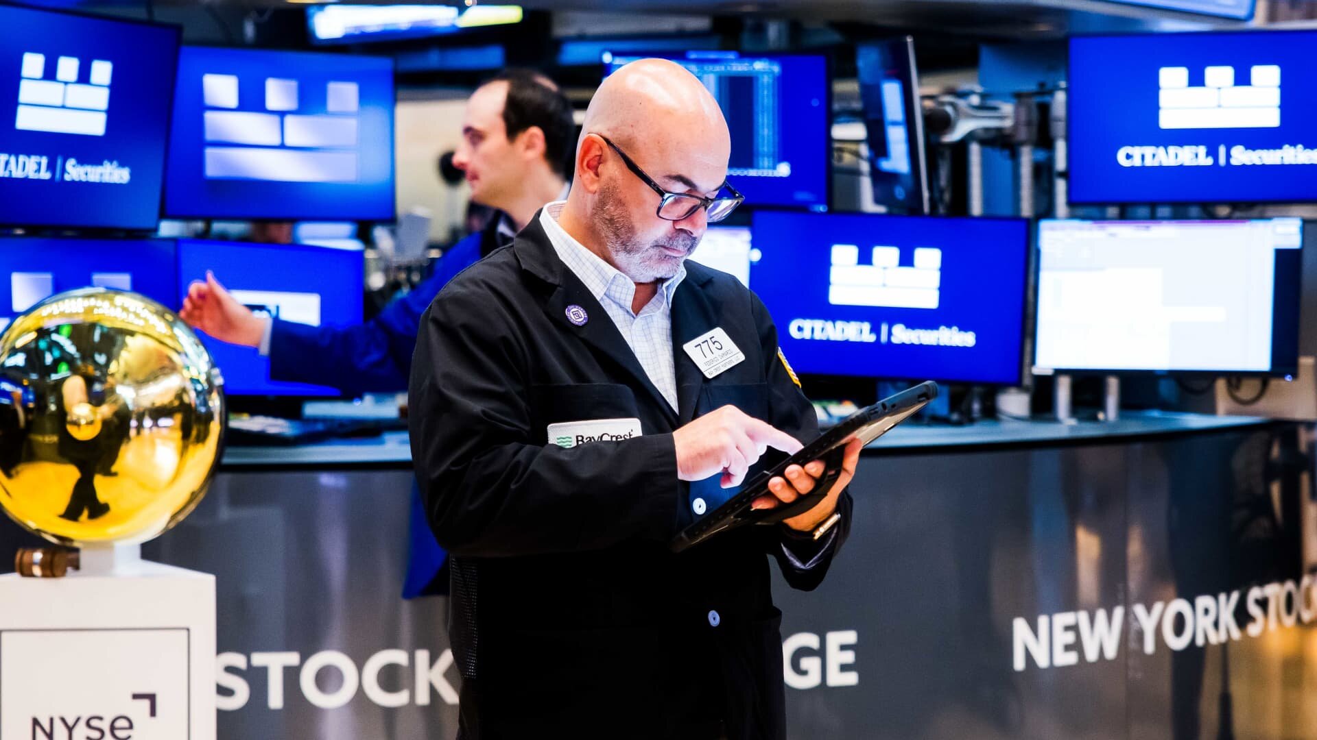 Stock futures slip after U.S. launches additional strikes against Iran, oil rises: Live updates - CNBC