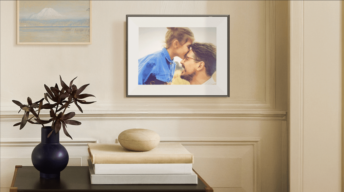 Aura’s impressive e-ink photo frame doesn’t even look digital - TechCrunch