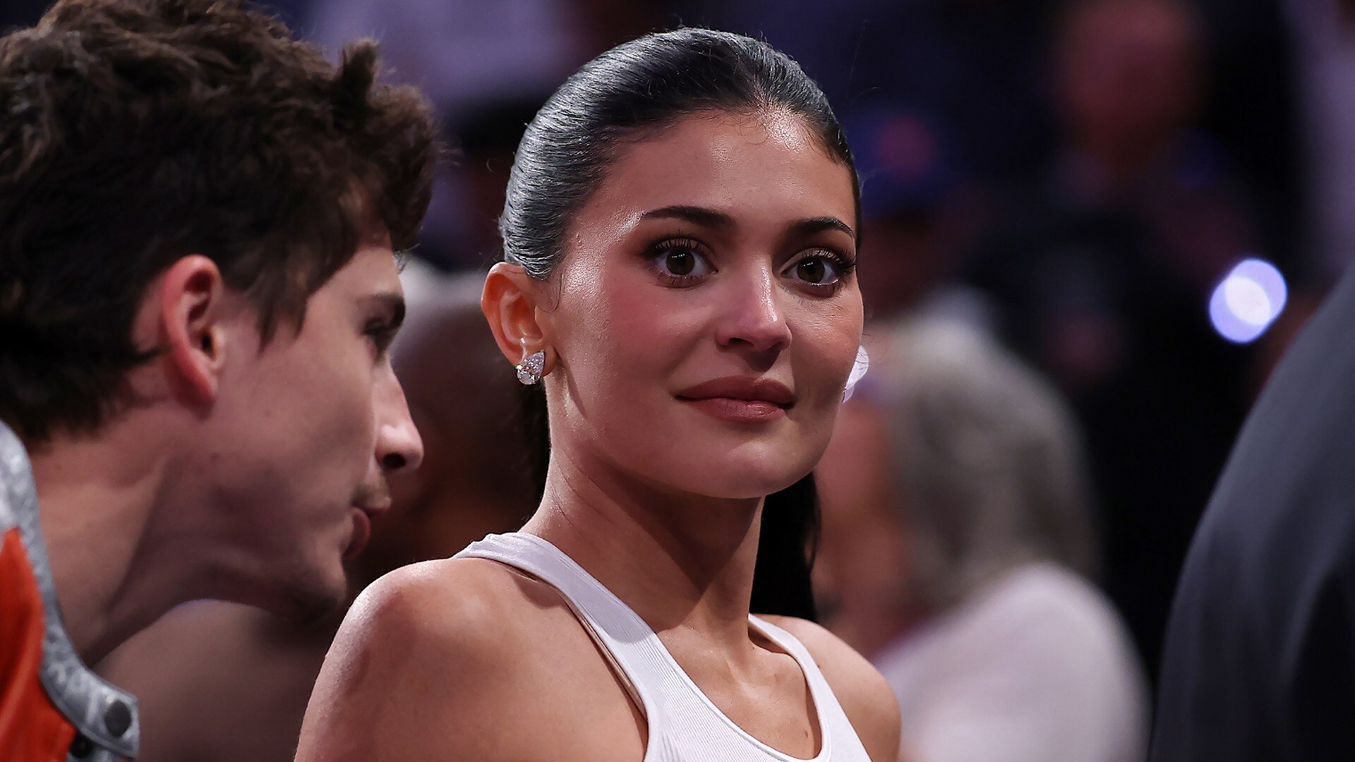 Kylie Jenner's private chef claims she suffered miscarriage due to 'exhaustion and physical strain' at work in lawsuit - the-sun.com