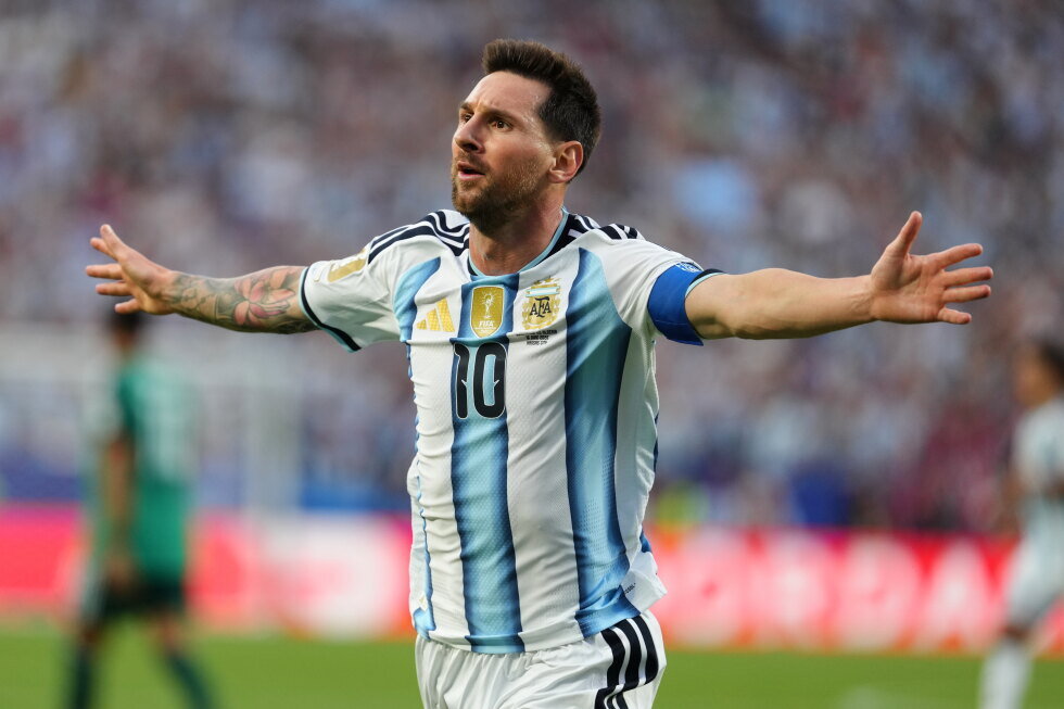 Lionel Messi ties men’s World Cup goals record with a hat trick as Argentina tops Algeria - AP News