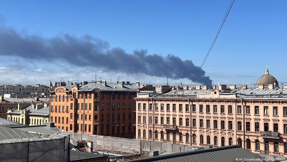 Ukrainian drones hit Saint Petersburg - DW