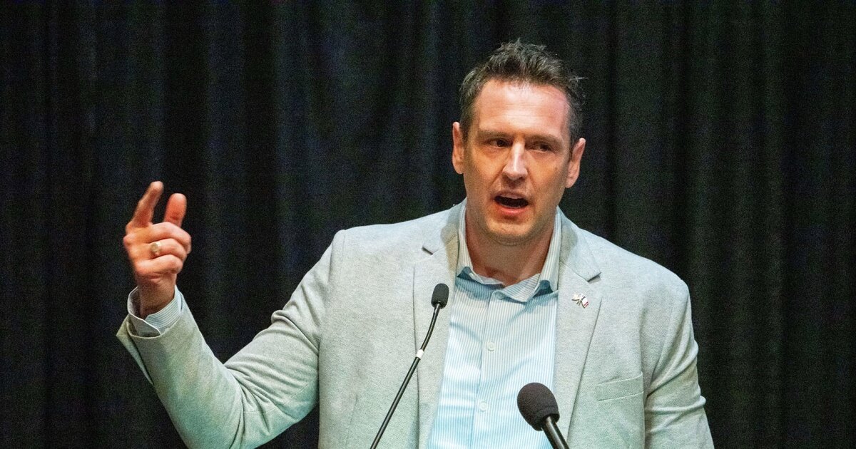 Trump-backed Randy Feenstra concedes to MAHA-backed Zach Lahn in Iowa GOP primary for governor - NBC News