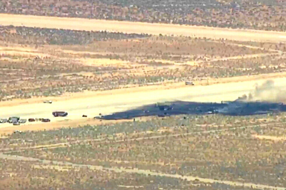 B-52 on test flight plunged at nearly a mile a minute before crashing, killing 8 - AP News
