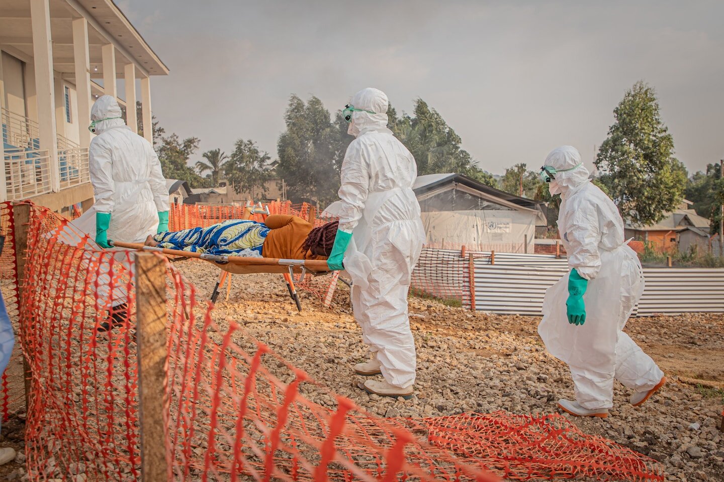 France reports first Ebola patient as cases in Africa surge above 1,000 - The Washington Post