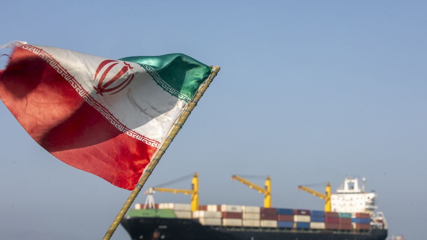 U.S. and Iran reach deal to extend ceasefire and open strait - Axios