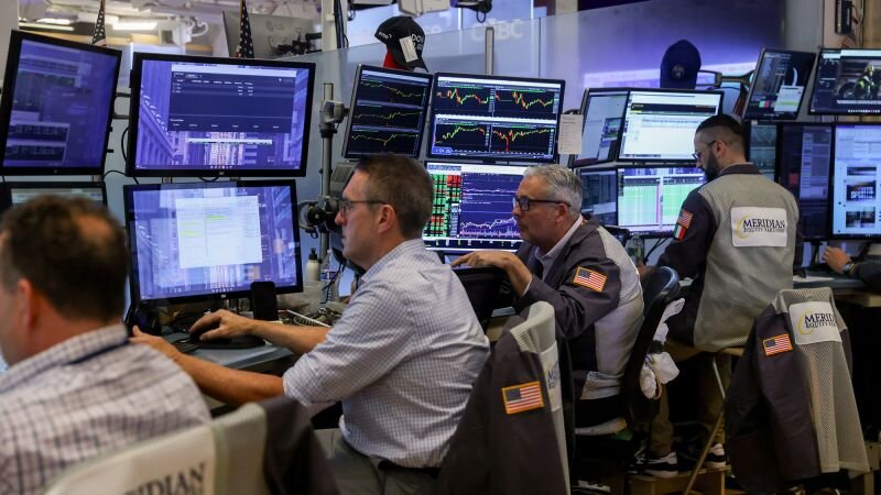 Oil prices are falling and stocks are up. Traders worry they’ve gone too far - CNN