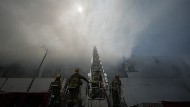A fire at a cold-storage warehouse in Los Angeles has been burning for days. Here’s what we know - CNN