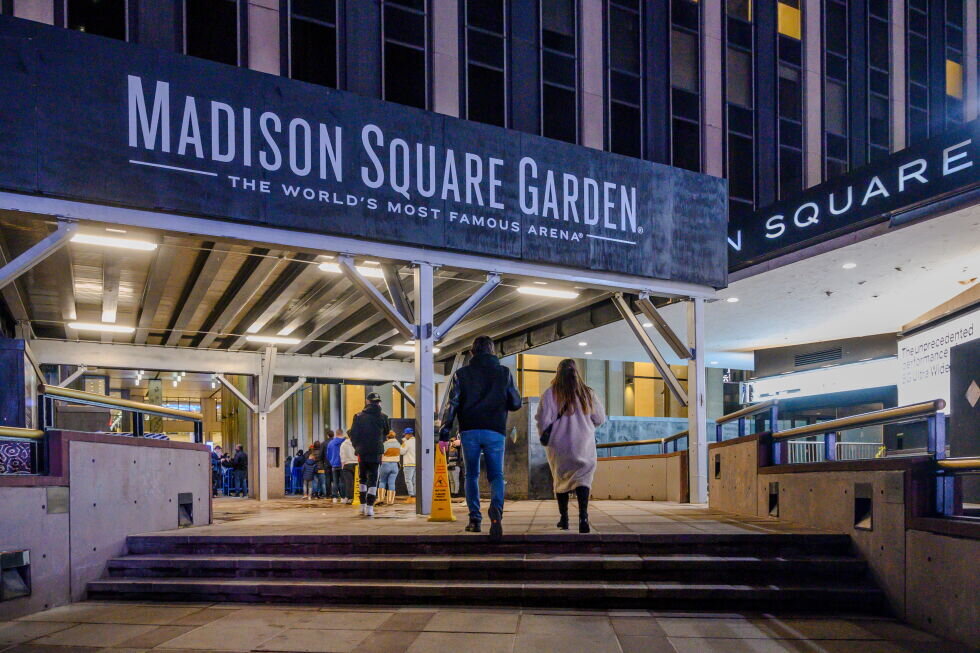 Man falls to his death during rock concert at Madison Square Garden - AP News