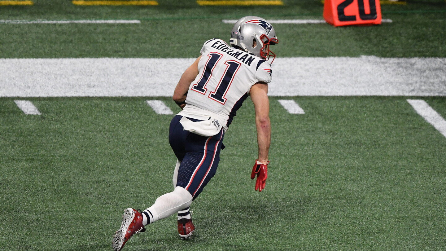 A.J. Brown chose No. 1 jersey despite Julian Edelman giving his blessing to wear No. 11 - NBC Sports