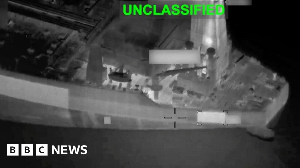 US and Iran launch new strikes, as Kuwait says airport hit by Iranian drones - BBC