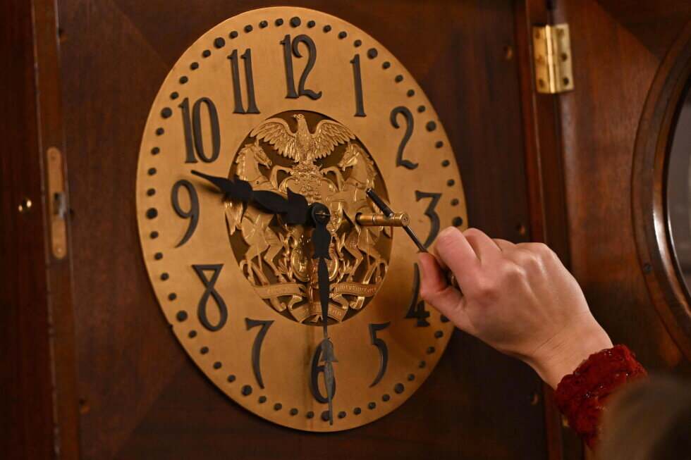 America already tried permanent daylight saving time. It lasted less than a year. Could it work now? - AP News