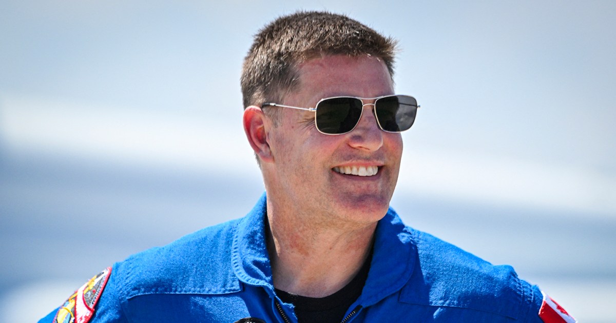 Artemis II astronaut Jeremy Hansen stepping down from full-time role - NBC News