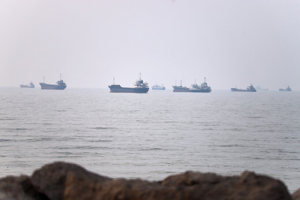 Trump says US will destroy a bridge or power plant for each Iranian attack in the Strait of Hormuz - AP News