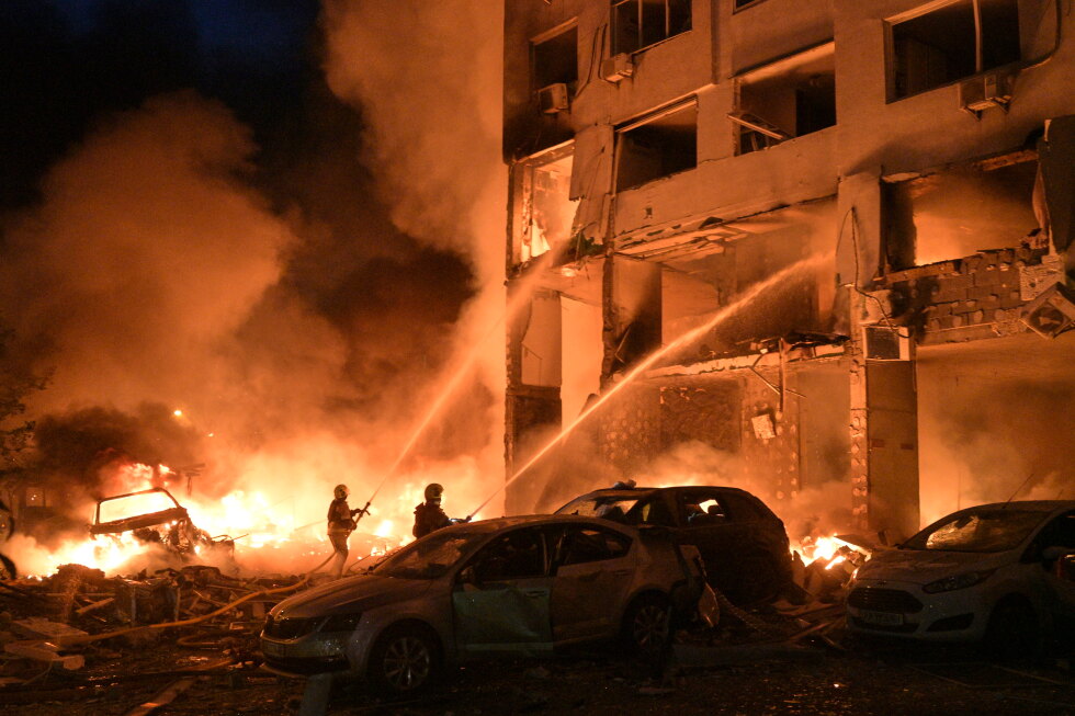 Russian missile and drone attack on Ukraine’s capital kills at least 3 - AP News