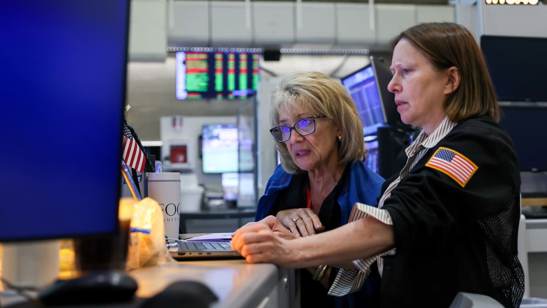 U.S. stock futures slip, South Korea's Kospi plunges 10%: Live updates - CNBC