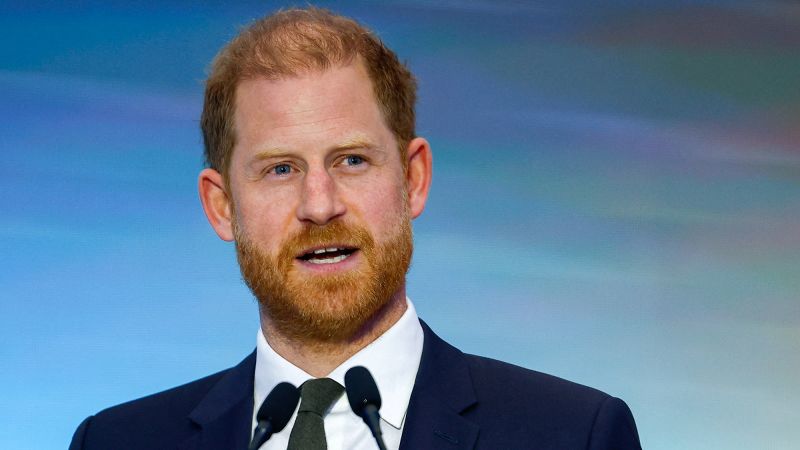 Prince Harry told he replied too late to stay at Buckingham Palace amid confusion over UK visit - CNN