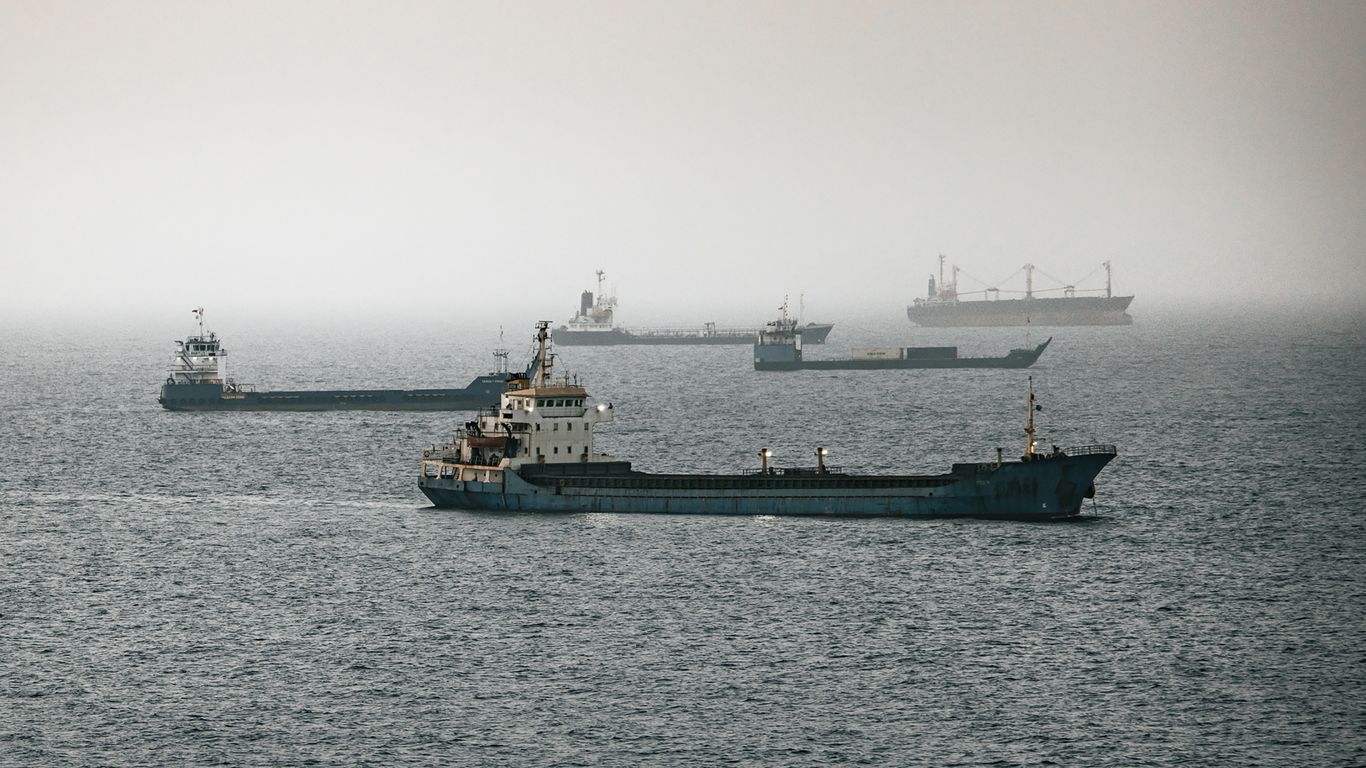 Strait of Hormuz: Iran attacks three ships in 24 hours, U.S. says - Axios