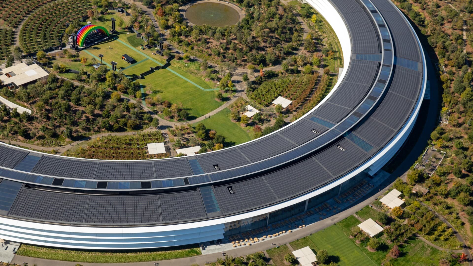 Apple sues OpenAI alleging trade secret theft, says scheme was 'at every level' - CNBC