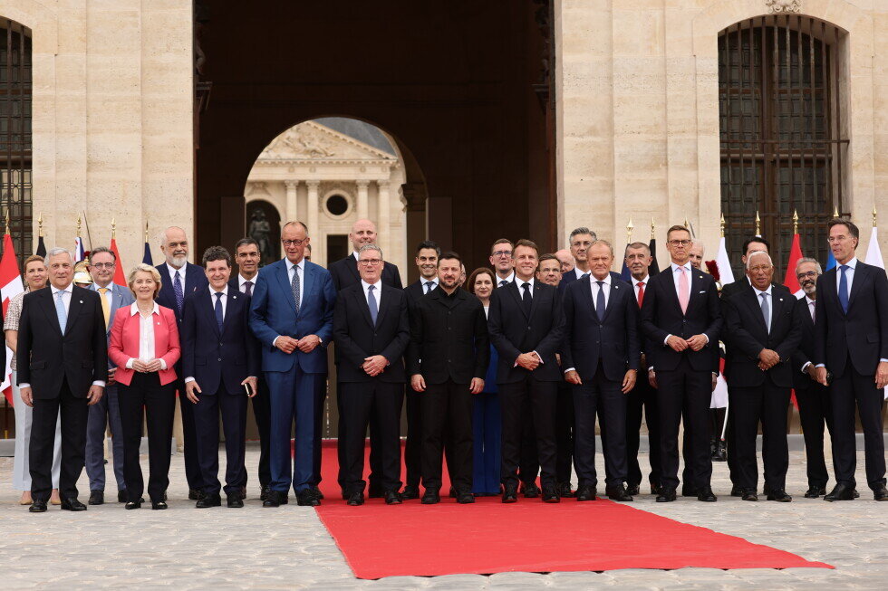 Ukraine and 9 other countries announce a coalition to protect Europe from ballistic missiles - AP News