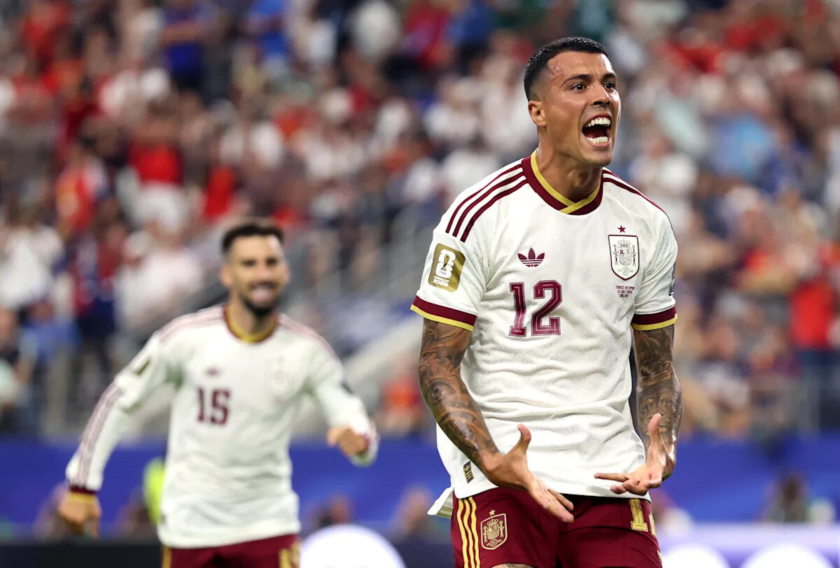 Spain storms into World Cup final after shutting down France - Yahoo Sports
