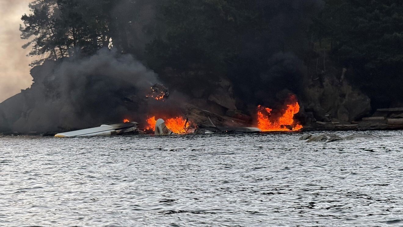 Kenmore Air seaplane crashes near Sucia Island; all 11 aboard rescued - KOMO