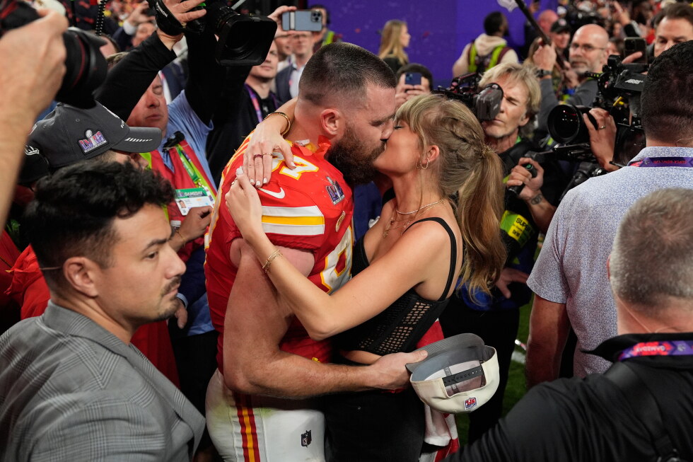 Taylor Swift and Travis Kelce’s love story, from friendship bracelets to wedding rings - AP News