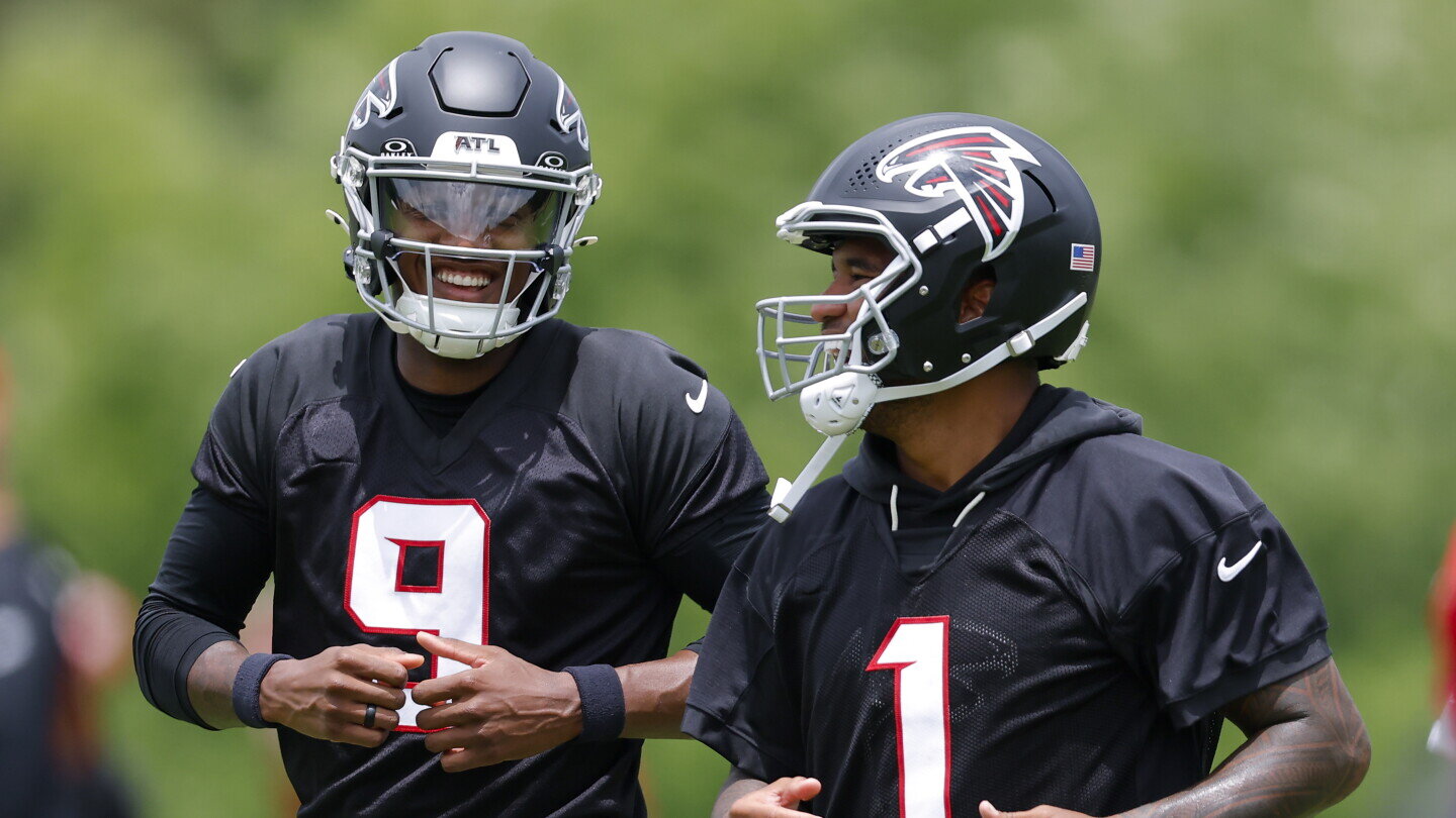 Tua Tagovailoa won’t practice after injury “flared up,” Michael Penix won’t do team drills - NBC Sports