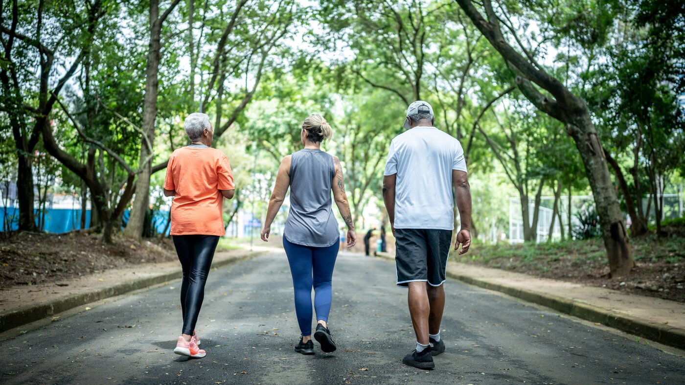 Fast walkers in their 80s cut their risk of cognitive decline by half, study finds - NPR