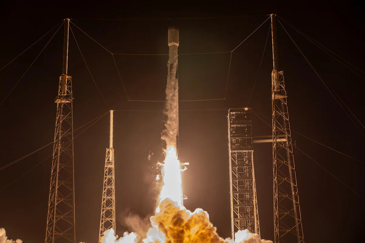 SpaceX stock in focus as launch, Starlink business hit new milestones - Yahoo Finance