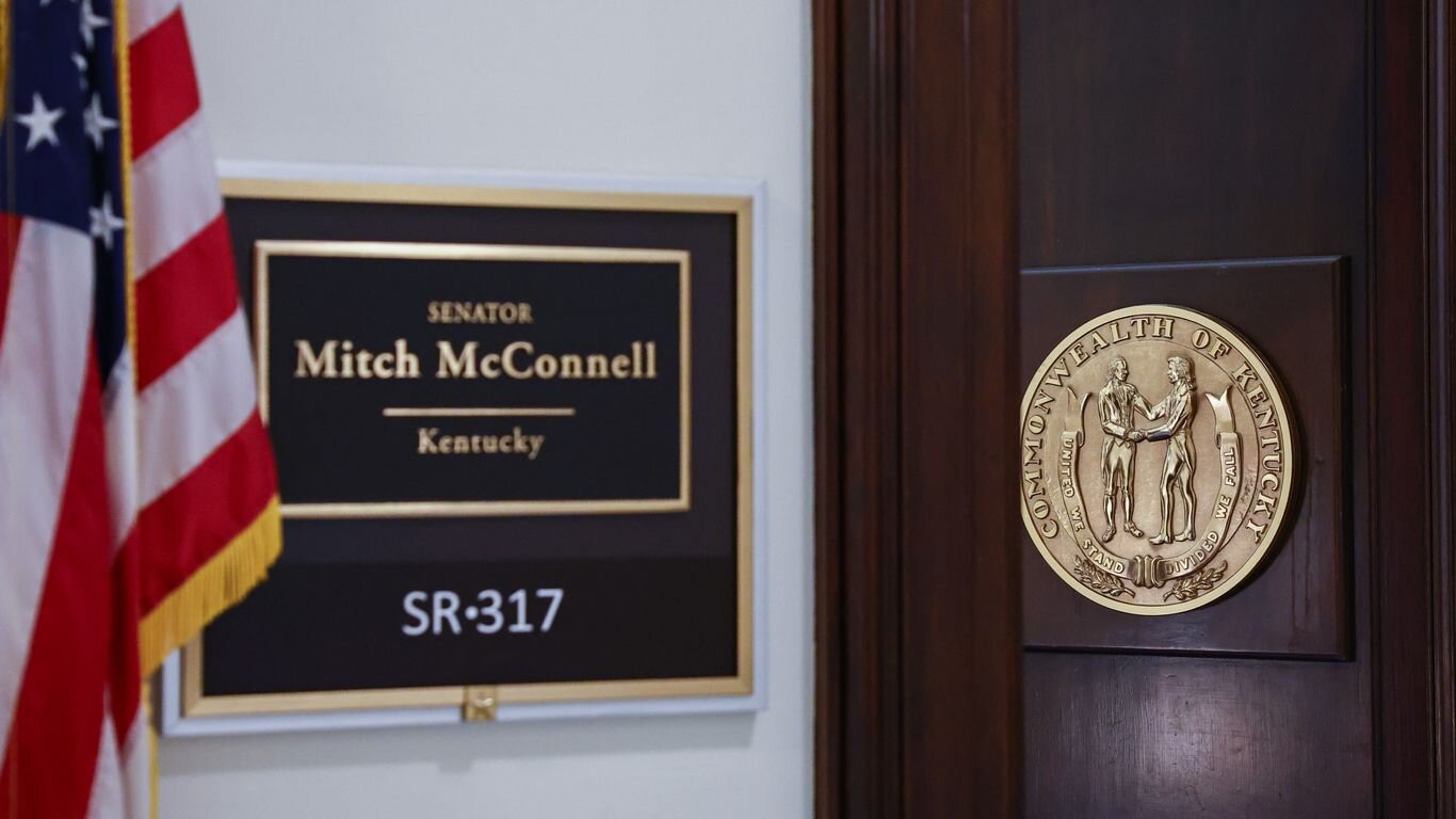 Speak or resign: Beshear ups demand for McConnell health status - Axios
