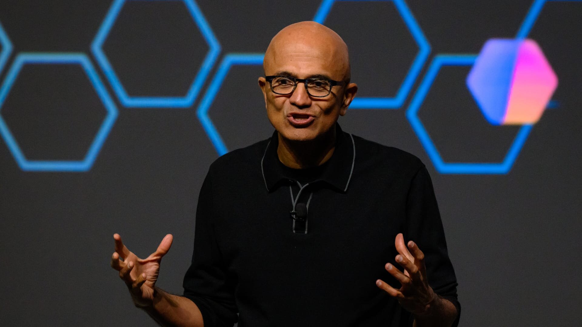 Microsoft touts cost-saving AI model for cybersecurity - CNBC