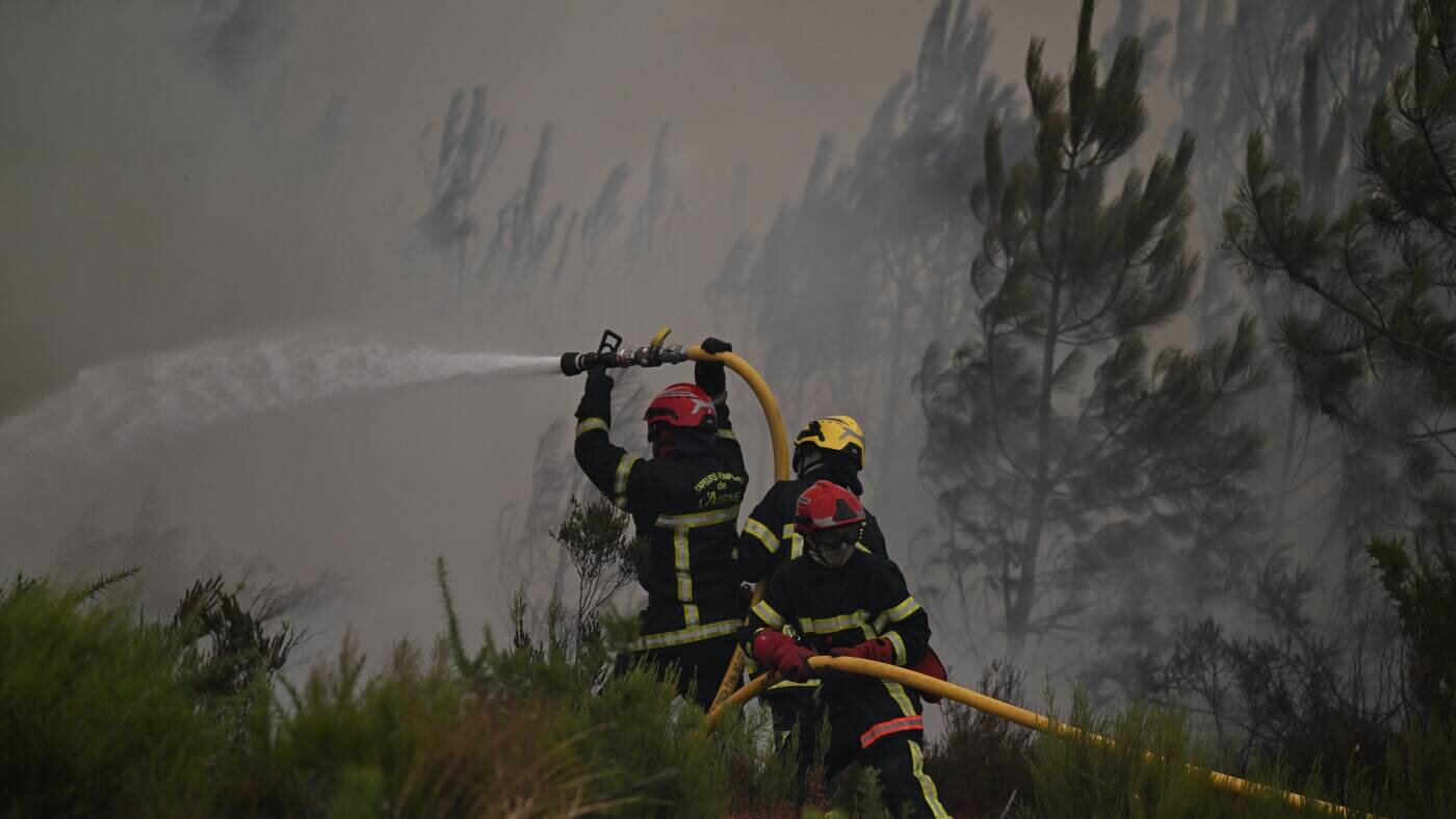 France and Spain fires force more than 200,000 to flee homes - NPR