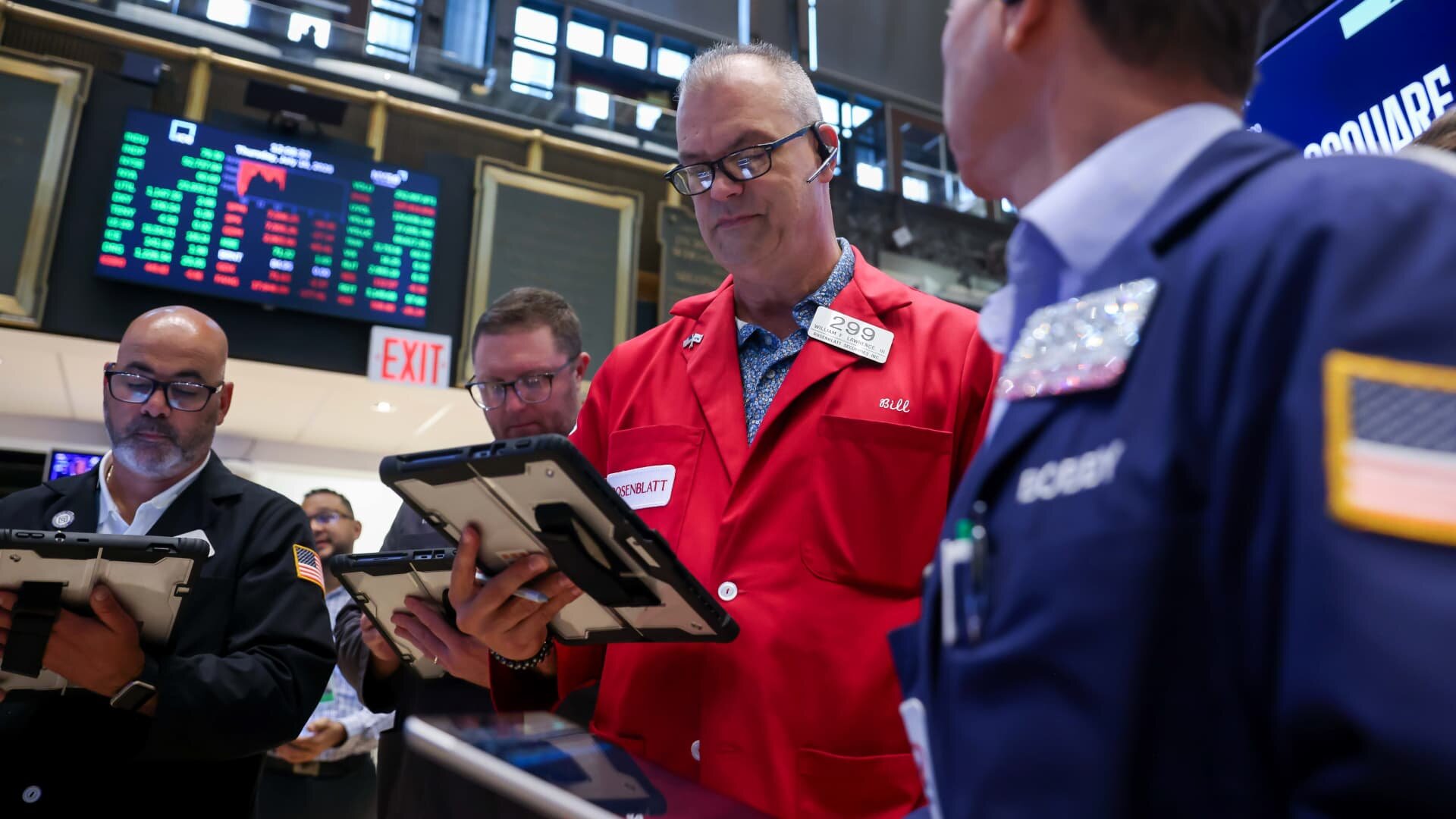 Stock futures are higher to start the week as U.S. oil reverses gains, chipmakers rise: Live updates - CNBC