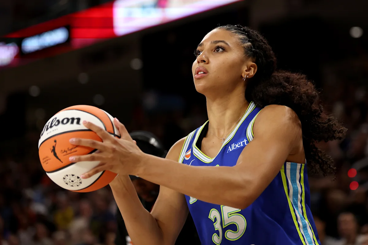Azzi Fudd wins WNBA All-Star 3-point contest; Shakira Austin, Elena Delle Donne, GG Banks take Shooting Stars Challenge - Yahoo Sports