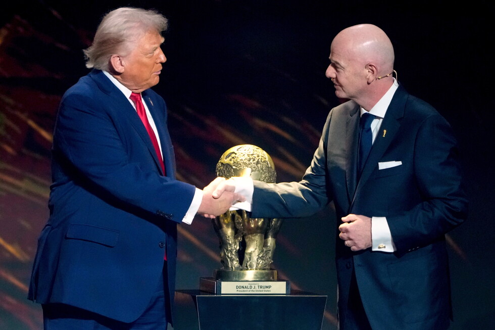 FIFA lifts US star striker Balogun’s red card suspension at World Cup after Trump calls Infantino - AP News