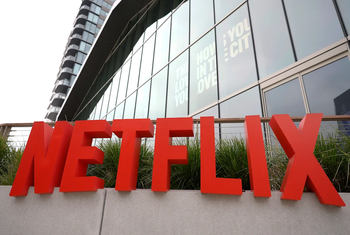 Netflix stock tanks as Q3 revenue falls short: 'Nothing here to get excited about' - Yahoo Finance