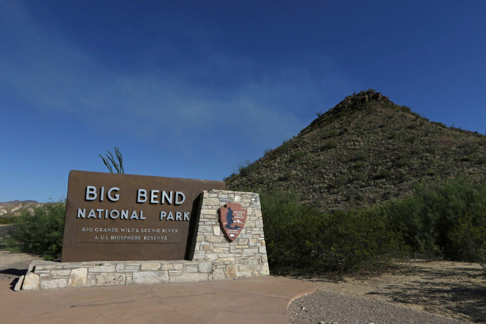 Trump administration briefly pauses contentious border project in Texas' Big Bend National Park - apnews.com