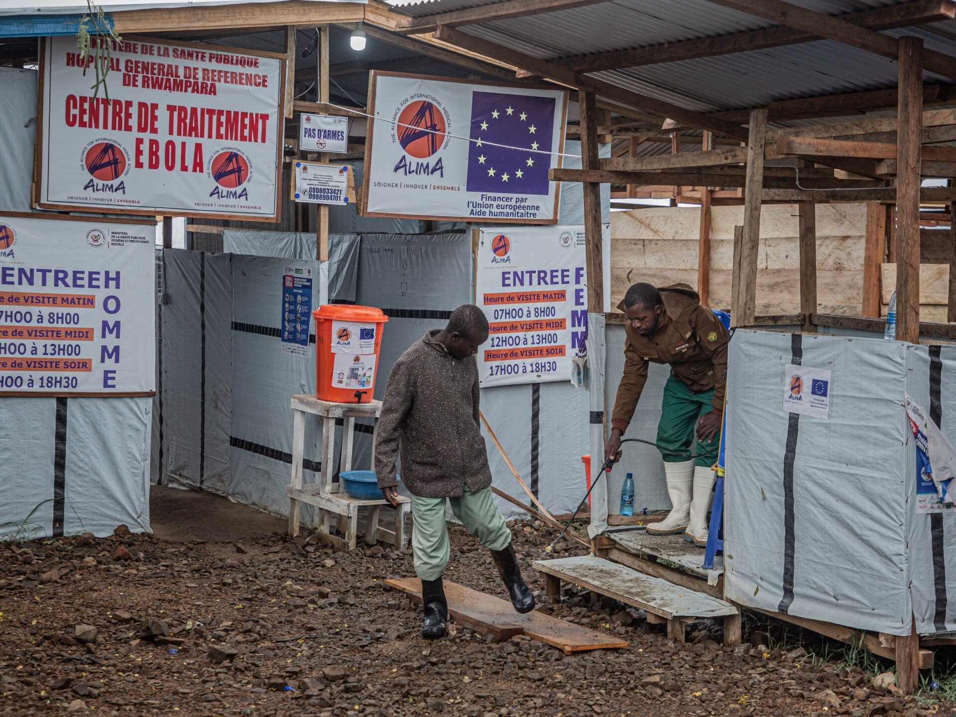 More than 16,000 doses of Ervebo vaccine arrive in Ebola-hit DR Congo - Al Jazeera