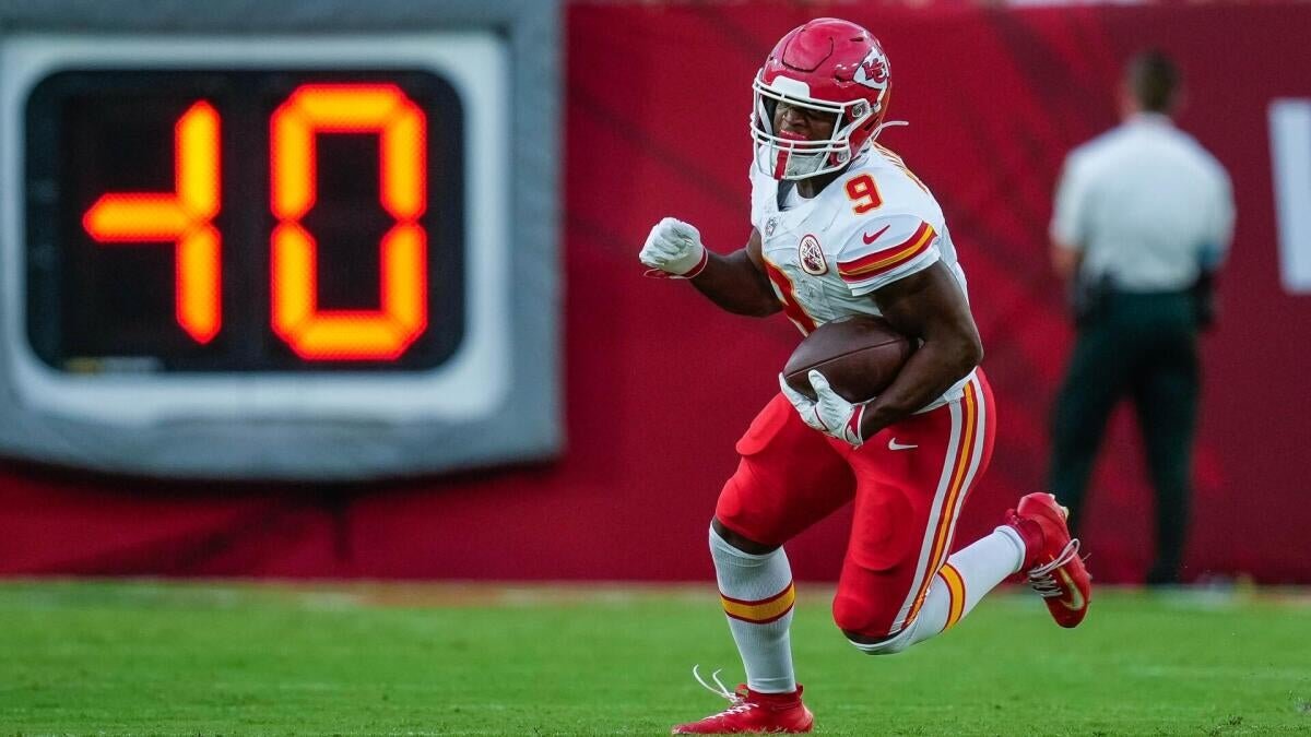 Fantasy football rankings 2026: Top sleepers, breakouts, busts by model that hit Daniel Jones' surprise year - CBS Sports