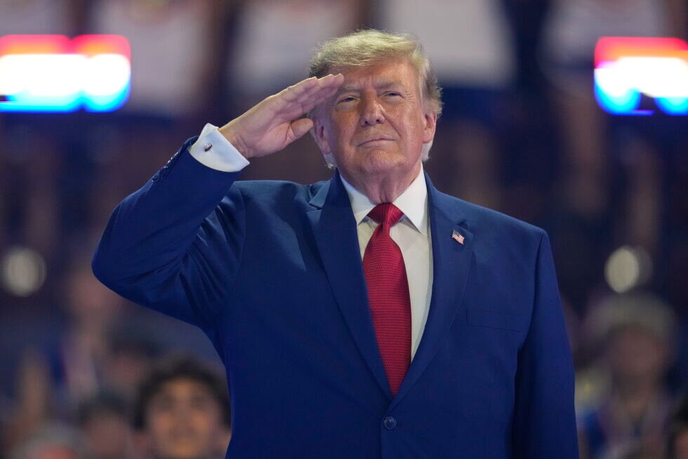 Trump focuses on violent crime reduction as he boosts GOP candidates at New York police academy - AP News