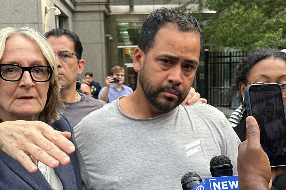 Speedboat driver in fatal New York Harbor capsizing was in the US illegally, authorities say - AP News