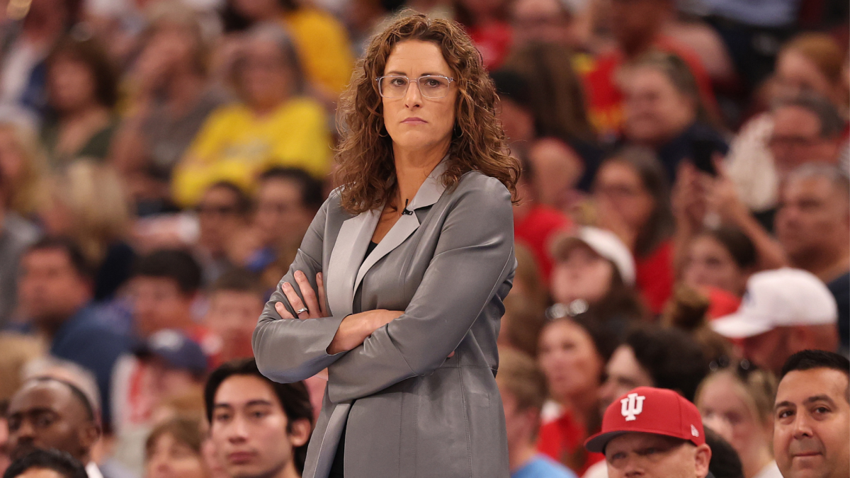 Fever coach fires back at critics after Sophie Cunningham-DiJonai Carrington incident: 'Go to hell' - CBS Sports