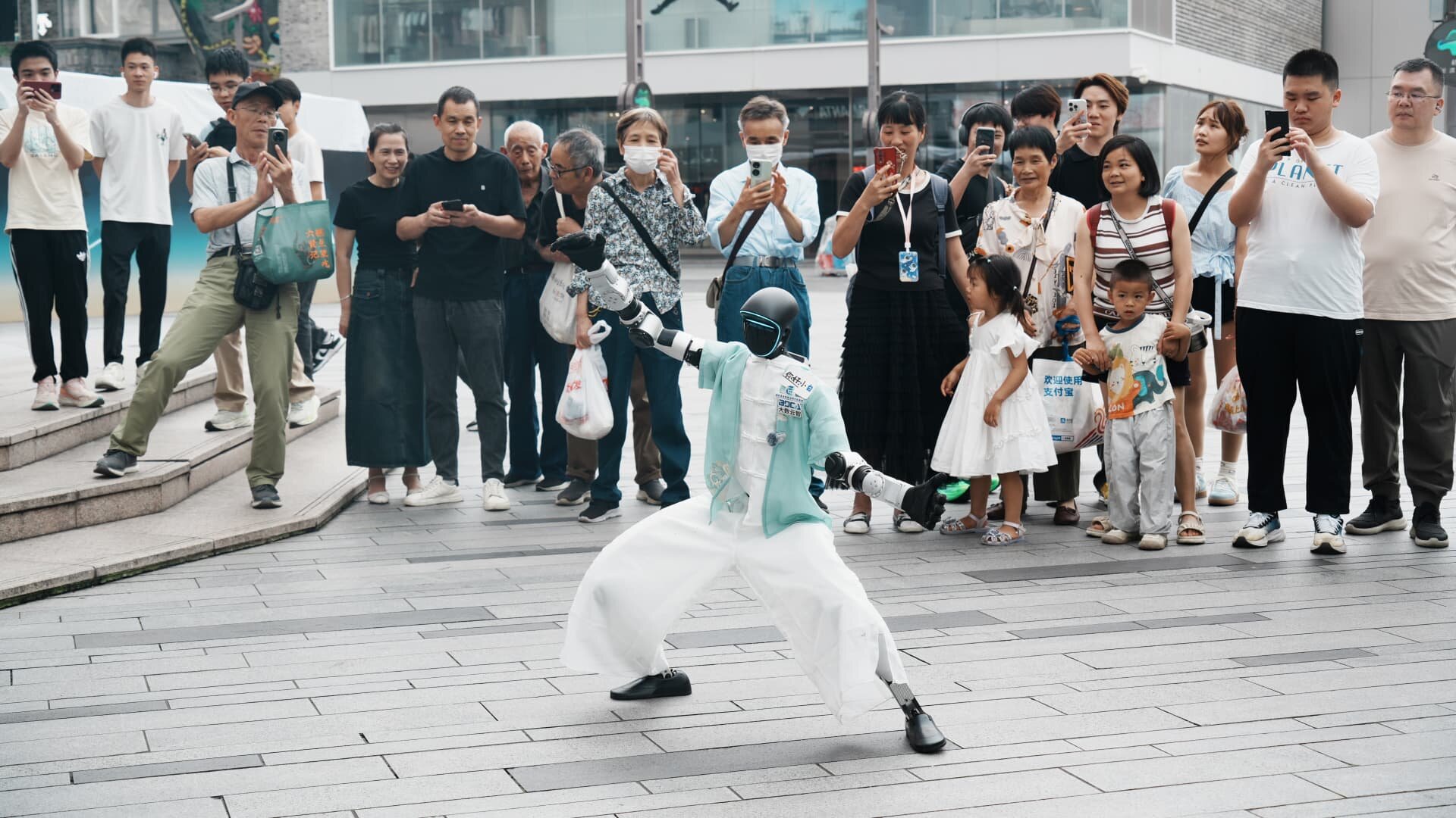 China’s backflipping robot maker Unitree pops 542% in Shanghai debut - CNBC
