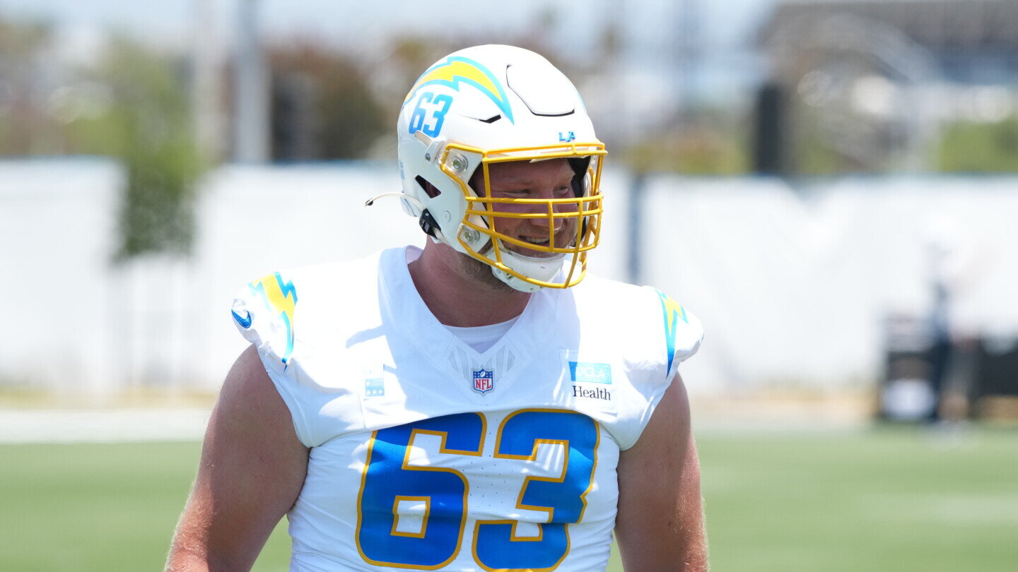 Report: Tyler Biadasz out indefinitely with ACL damage, more injuries to left knee - NBC Sports