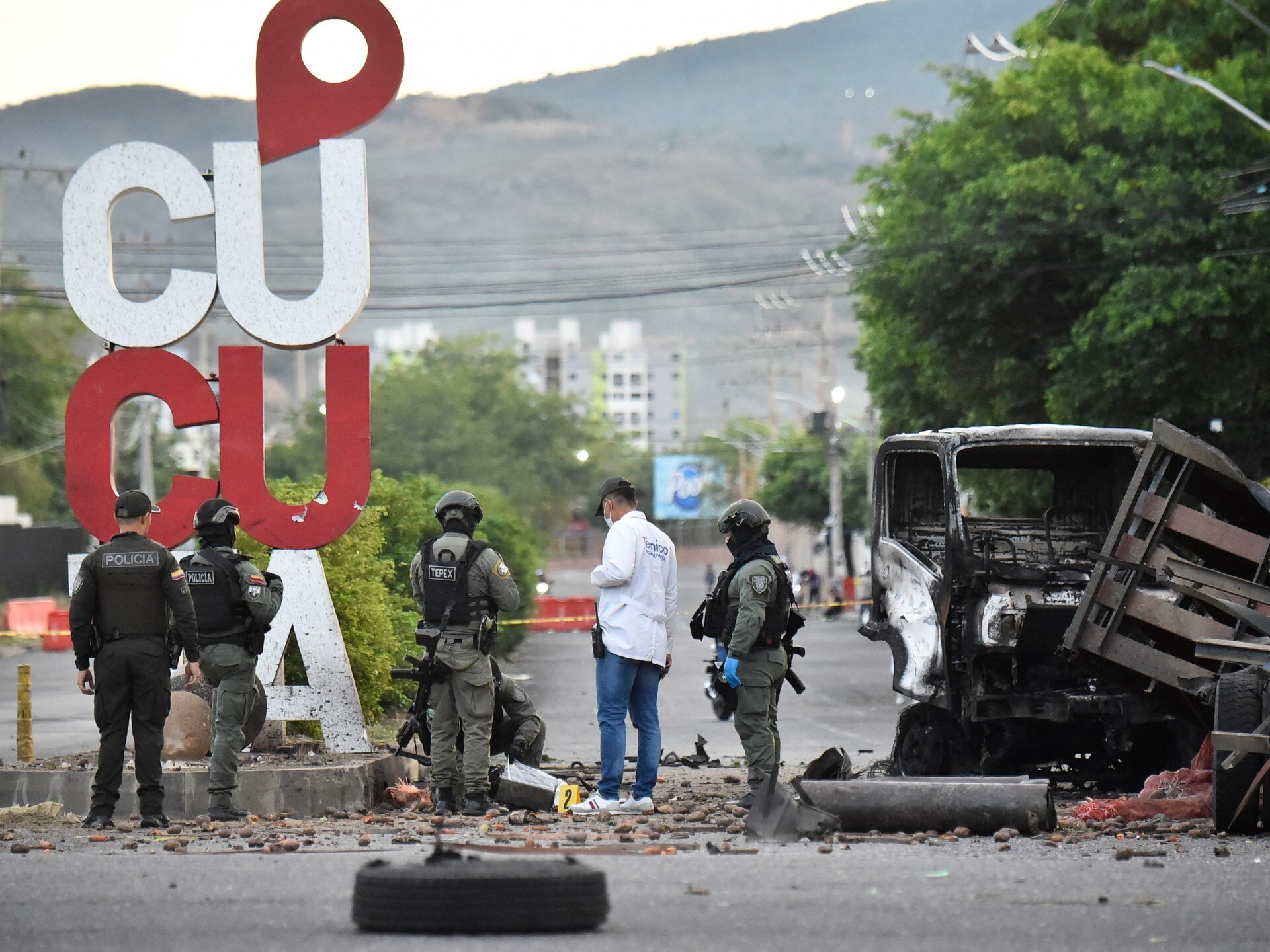 At least 11 wounded by Colombia car bomb days before presidential election - Al Jazeera