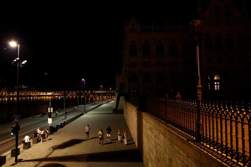 Italy on red alert, Hungary turns off the lights as Europe's heatwave takes toll - Yahoo