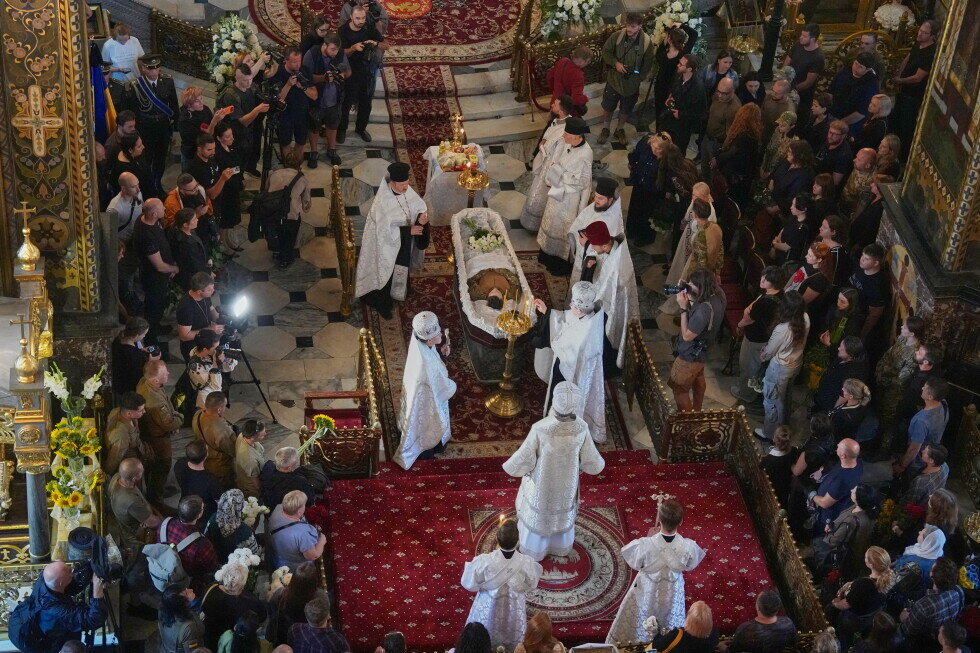 Ukraine honors its ‘collector of souls’ volunteer killed while recovering the war dead - AP News