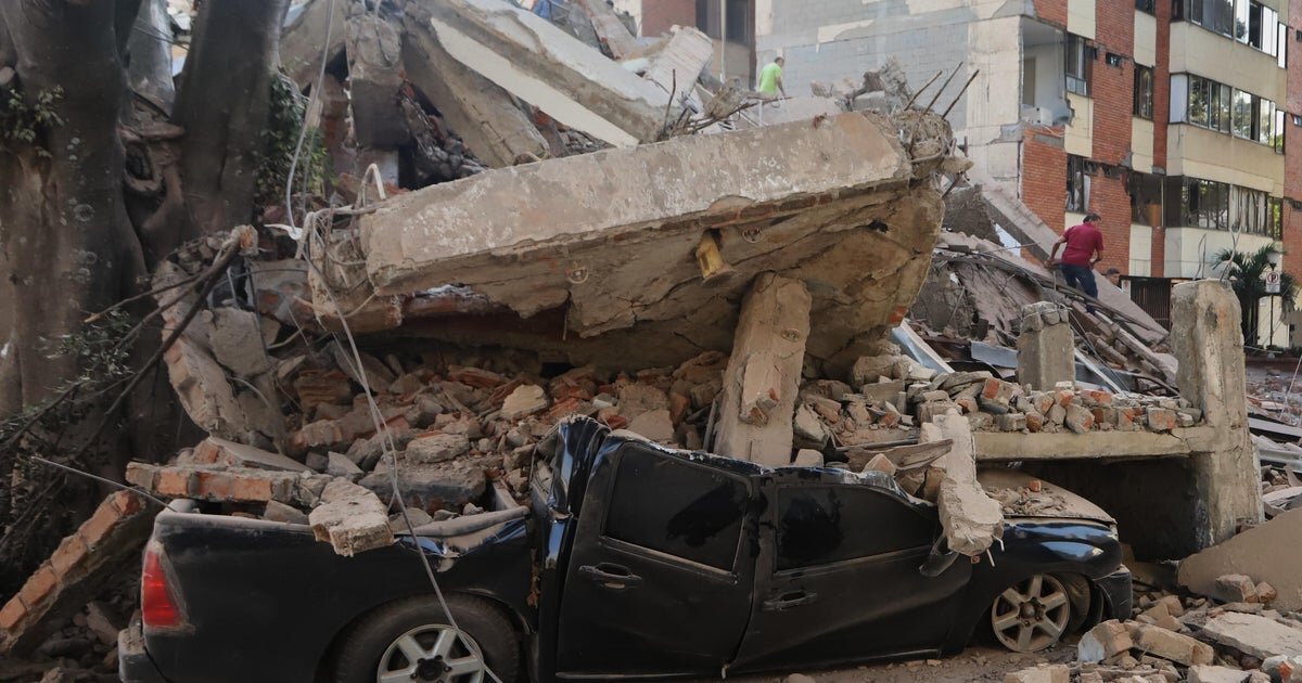 Strong earthquake strikes western Colombia, killing at least 111 people - CBS News