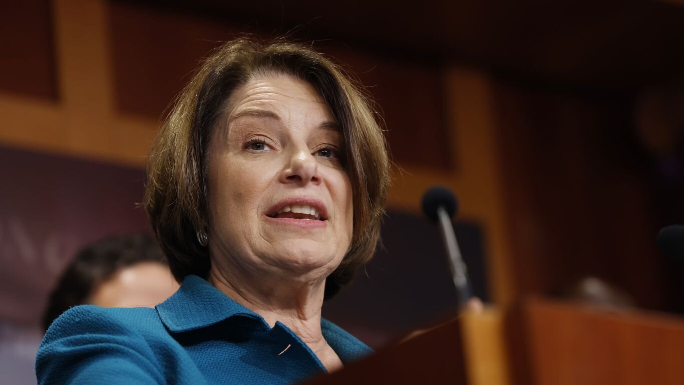 It's official: Amy Klobuchar is Democrats' pick to succeed Gov. Tim Walz - Axios